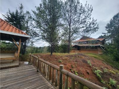 Casa de 5 alcobas en venta en Santa Elena, Medellín · foto 20 de 20