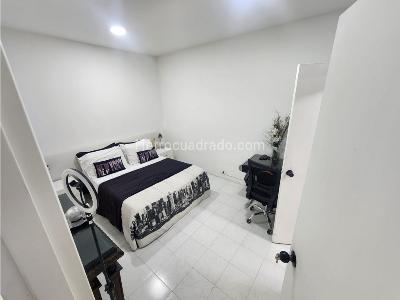 Casa de 5 alcobas en arriendo en Simon Bolivar Laureles, Medellín, 320 m² · foto 17 de 20