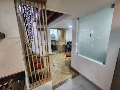 Casa de 5 alcobas en arriendo en Simon Bolivar Laureles, Medellín, 320 m² · foto 19 de 20