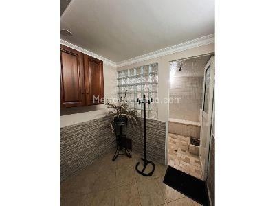 Casa de 4 alcobas en venta en Loma Del Escobero, Medellín, 248 m² · foto 18 de 20