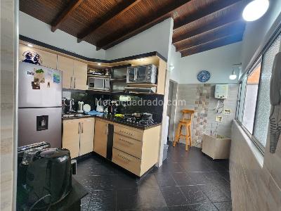 Apartamento de 2 alcobas en venta en Conquistadores Laurales, Medellín, 82 m² · foto 7 de 20