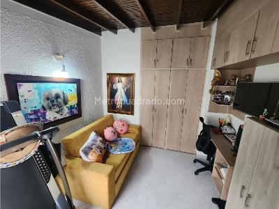 Apartamento de 2 alcobas en venta en Conquistadores Laurales, Medellín, 82 m² · foto 10 de 20
