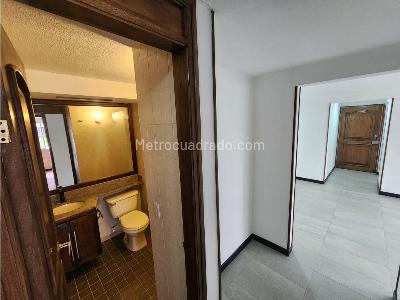 Apartamento en venta en Laureles La Almeria, Medellín · foto 8 de 20