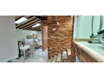 Casa de 4 alcobas en venta en Laureles Santa Teresita, Medellín, 183 m² · foto 6 de 20
