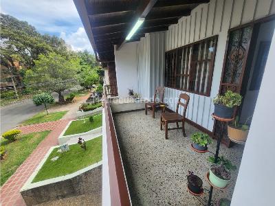 Casa de 5 alcobas en venta en Simon Bolivar La America, Medellín, 230 m² · foto 2 de 20
