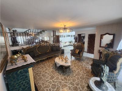 Casa de 5 alcobas en venta en Simon Bolivar La America, Medellín, 230 m² · foto 4 de 20