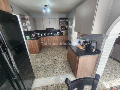 Casa de 5 alcobas en venta en Simon Bolivar La America, Medellín, 230 m² · foto 7 de 20