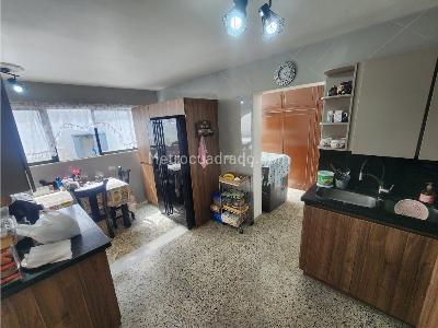 Casa de 5 alcobas en venta en Simon Bolivar La America, Medellín, 230 m² · foto 8 de 20