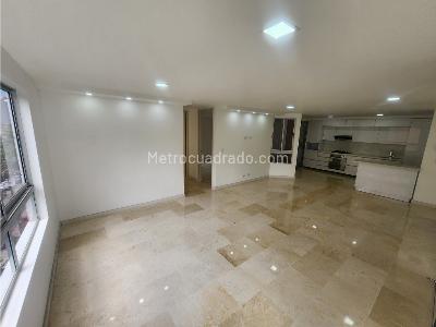 Apartamento de 3 alcobas en venta en La Castellana Laureles, Medellín, 116 m² · foto 2 de 20