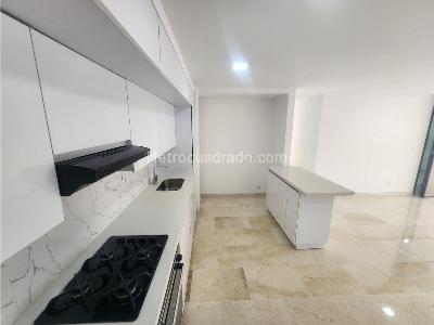 Apartamento de 3 alcobas en venta en La Castellana Laureles, Medellín, 116 m² · foto 4 de 20