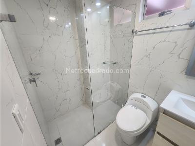 Apartamento de 3 alcobas en venta en La Castellana Laureles, Medellín, 116 m² · foto 11 de 20