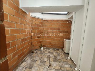 Apartamento de 3 alcobas en venta en La Castellana Laureles, Medellín, 116 m² · foto 12 de 20