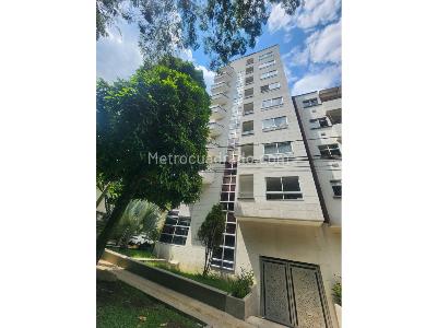 Apartamento de 3 alcobas en venta en La Castellana Laureles, Medellín, 116 m² · foto 19 de 20