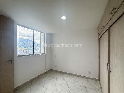 Apartamento de 3 alcobas en venta en Niquia Terranova, Bello, 55 m² · foto 10 de 20