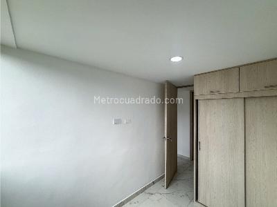 Apartamento de 3 alcobas en venta en Niquia Terranova, Bello, 55 m² · foto 13 de 20