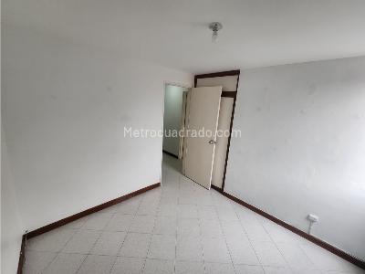 Apartamento de 4 alcobas en venta en Belen Aliadas Sector La Gloria Medellin, Medellín, 81 m² · foto 8 de 20