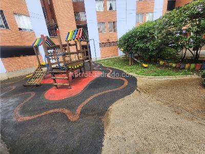 Apartamento de 4 alcobas en venta en Belen Aliadas Sector La Gloria Medellin, Medellín, 81 m² · foto 17 de 20