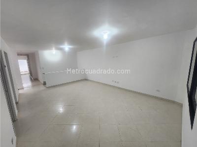 Casa de 4 alcobas en venta en Simon Bolivar La America, Medellín, 12 m² · foto 4 de 20
