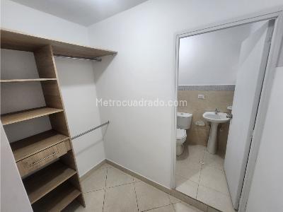 Casa de 4 alcobas en venta en Simon Bolivar La America, Medellín, 12 m² · foto 12 de 20