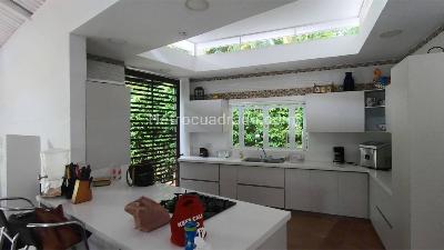 Casa de 4 alcobas en venta en Puerto Peñalisa, Girardot, 381 m² · foto 9 de 14