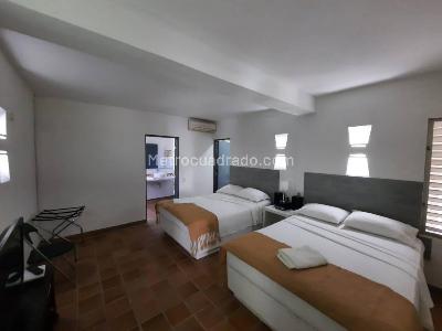 Casa de 4 alcobas en venta en Puerto Peñalisa, Girardot, 381 m² · foto 10 de 14