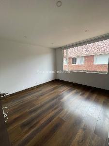 Casa de 5 alcobas en venta en San Jose De Bavaria, Bogotá, 762 m² · foto 3 de 20