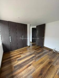 Casa de 5 alcobas en venta en San Jose De Bavaria, Bogotá, 762 m² · foto 8 de 20