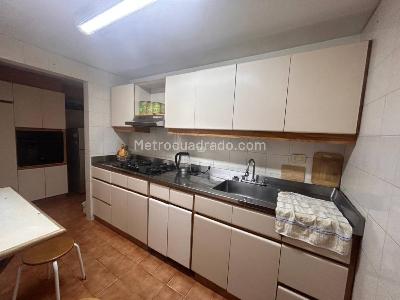 Apartamento de 2 alcobas en venta en Santa Barbara Occidental, Bogotá, 150 m² · foto 14 de 17