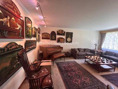 Apartamento de 2 alcobas en venta en Santa Barbara Occidental, Bogotá, 150 m² · foto 3 de 17