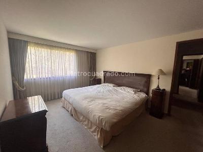 Apartamento de 2 alcobas en venta en Santa Barbara Occidental, Bogotá, 150 m² · foto 6 de 17