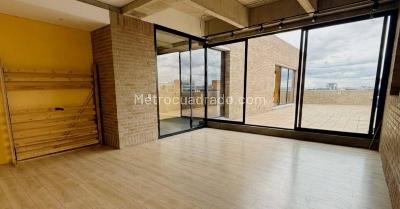 Apartaestudio en venta en Chico, Bogotá, 66 m² · foto 16 de 20