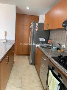 Apartamento de 3 alcobas en venta en Cedritos, Bogotá, 155 m² · foto 4 de 20