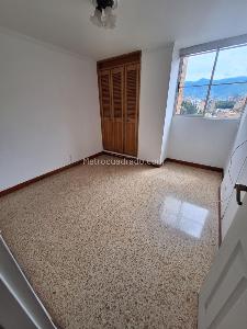 Apartamento de 3 alcobas en venta en El Velodromo, Medellín, 100 m² · foto 12 de 18
