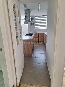 Apartamento de 3 alcobas en venta en El Velodromo, Medellín, 100 m² · foto 3 de 18