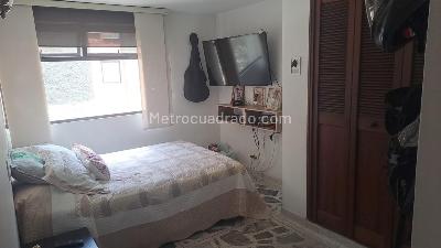 Apartamento de 4 alcobas en venta en Laureles, Medellín, 163 m² · foto 17 de 19