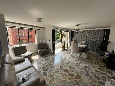 Apartamento de 3 alcobas en venta en Estadio Florida Nueva, Medellín, 126 m² · foto 4 de 12