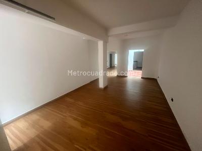 Casa de 5 alcobas en venta en Laureles, Medellín, 203 m² · foto 9 de 17