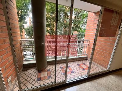 Apartamento de 3 alcobas en arriendo en El Portal, Envigado, 92 m² · foto 2 de 10