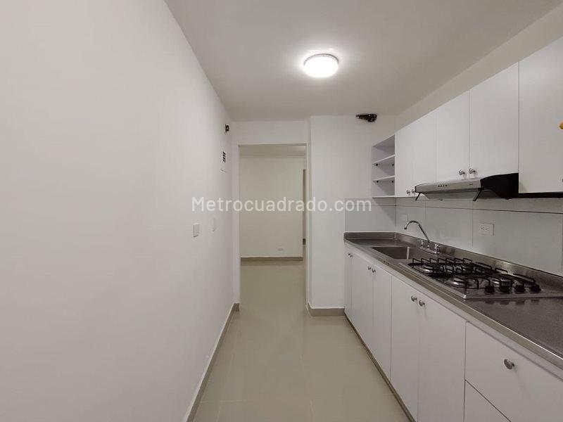 Spacious 4BR Apartment in Centro - 2