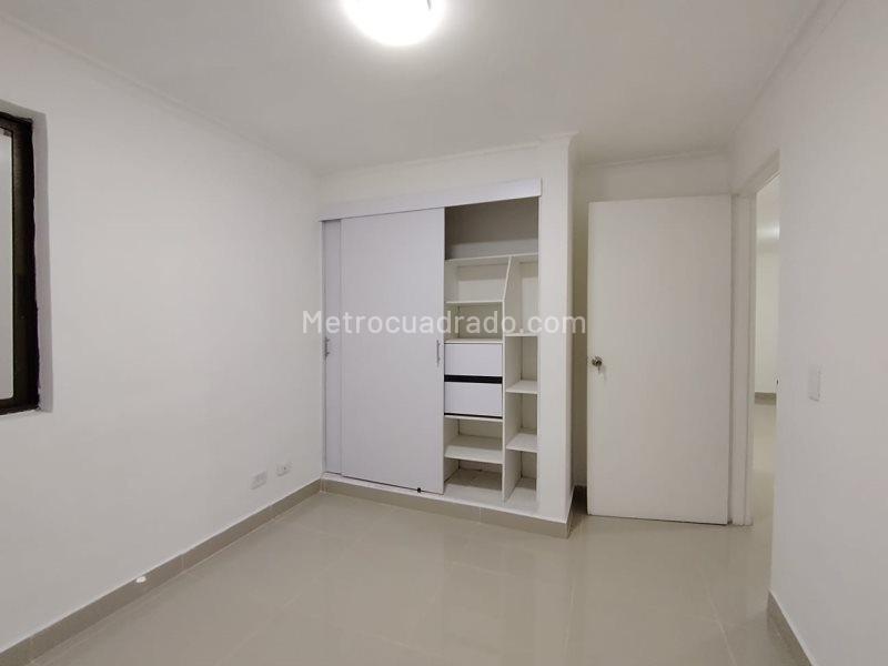 Spacious 4BR Apartment in Centro - 8