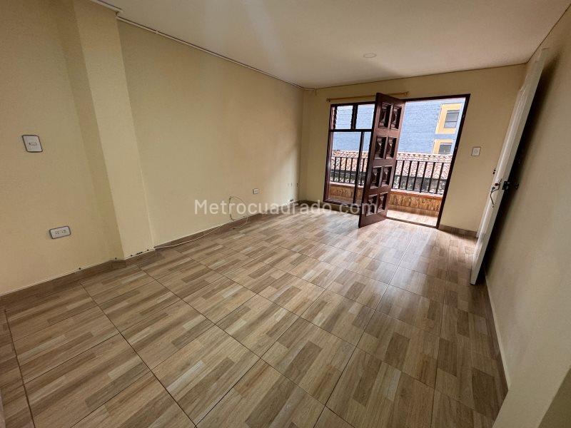 2BR Apartment in Calle Larga (55 m²)