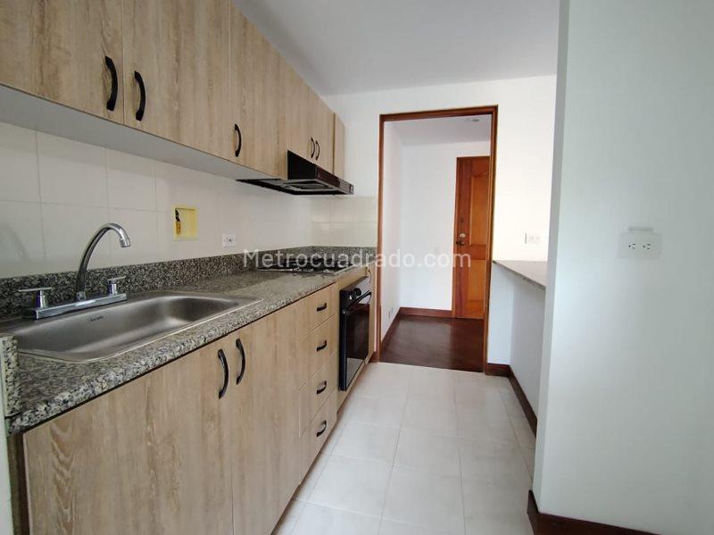 1BR Apartment with 2 Bathrooms in Poblado