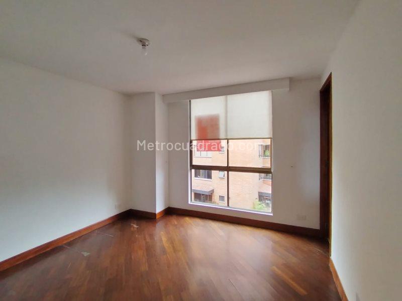 1BR Apartment with 2 Bathrooms in Poblado - 5
