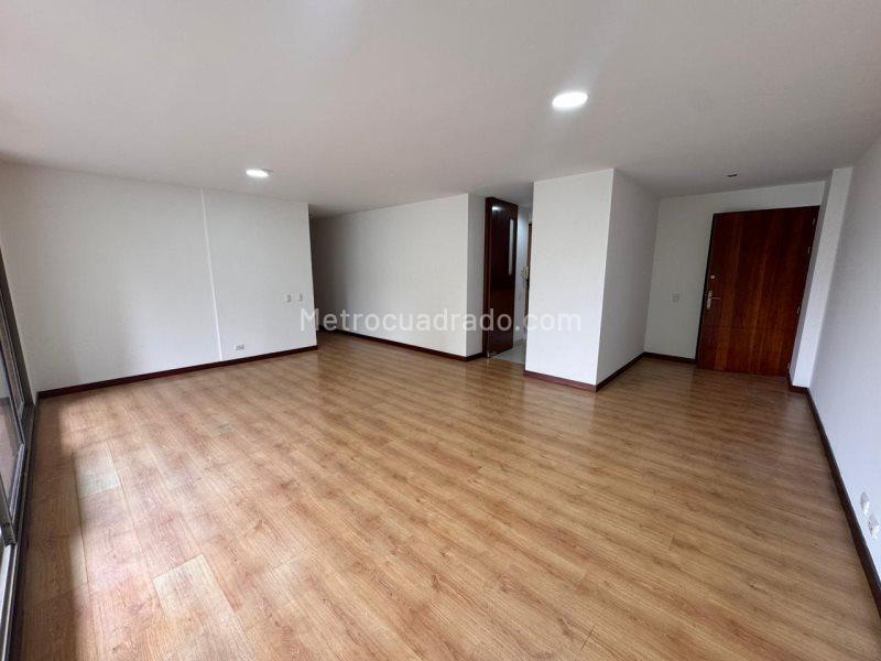 3BR Apartment Near Santa Fú in Poblado - 3
