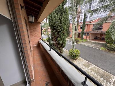 Casa de 3 alcobas en venta en Loma Benedictinos, Envigado, 153 m² · foto 9 de 16