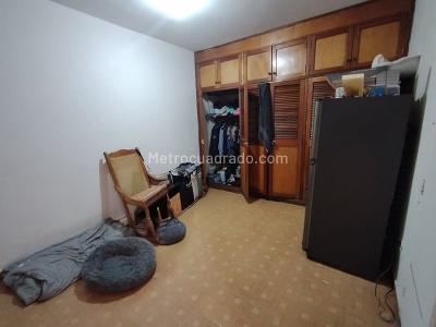 Casa de 5 alcobas en venta en Guayabal, Medellín, 142 m² · foto 6 de 11