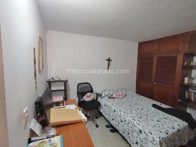 Casa de 5 alcobas en venta en Guayabal, Medellín, 142 m² · foto 7 de 11