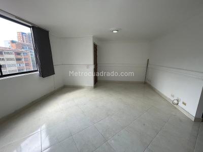 Apartamento de 4 alcobas en arriendo en El Portal, Envigado, 100 m² · foto 3 de 11