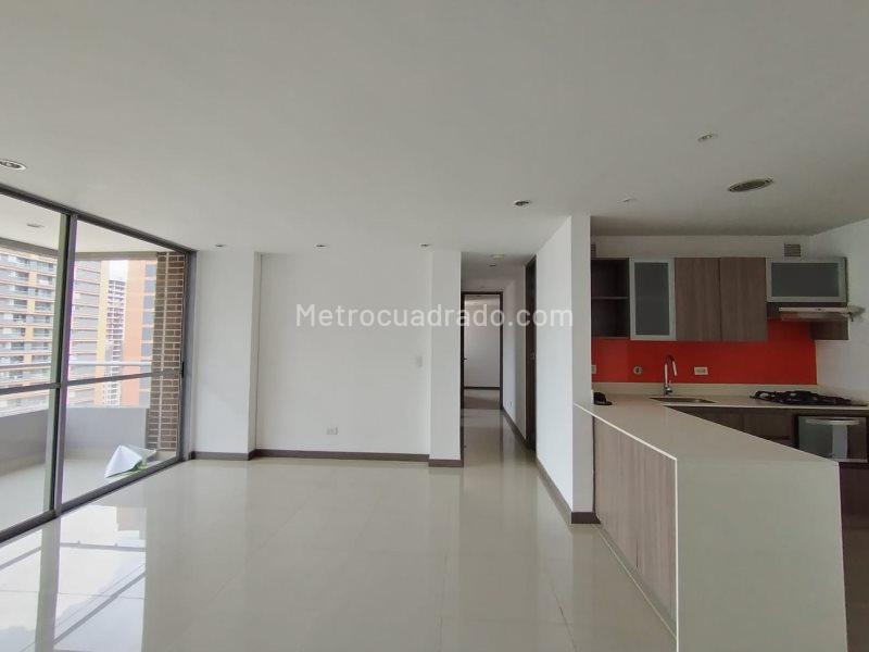 Apartamento de 3 Alcobas en Ciudad del Río, El Poblado - 4
