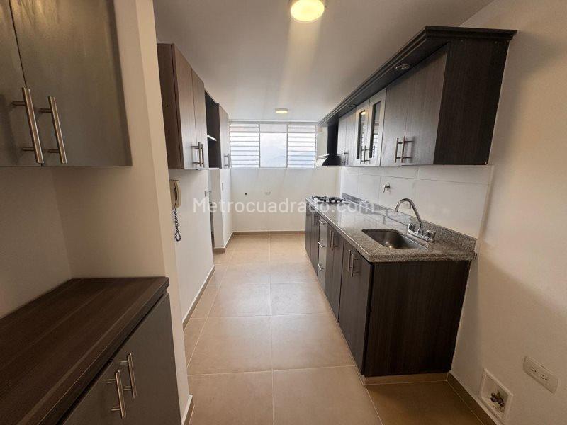 Remodeled 3BR Apartment Near San Lucas in El Poblado - 2